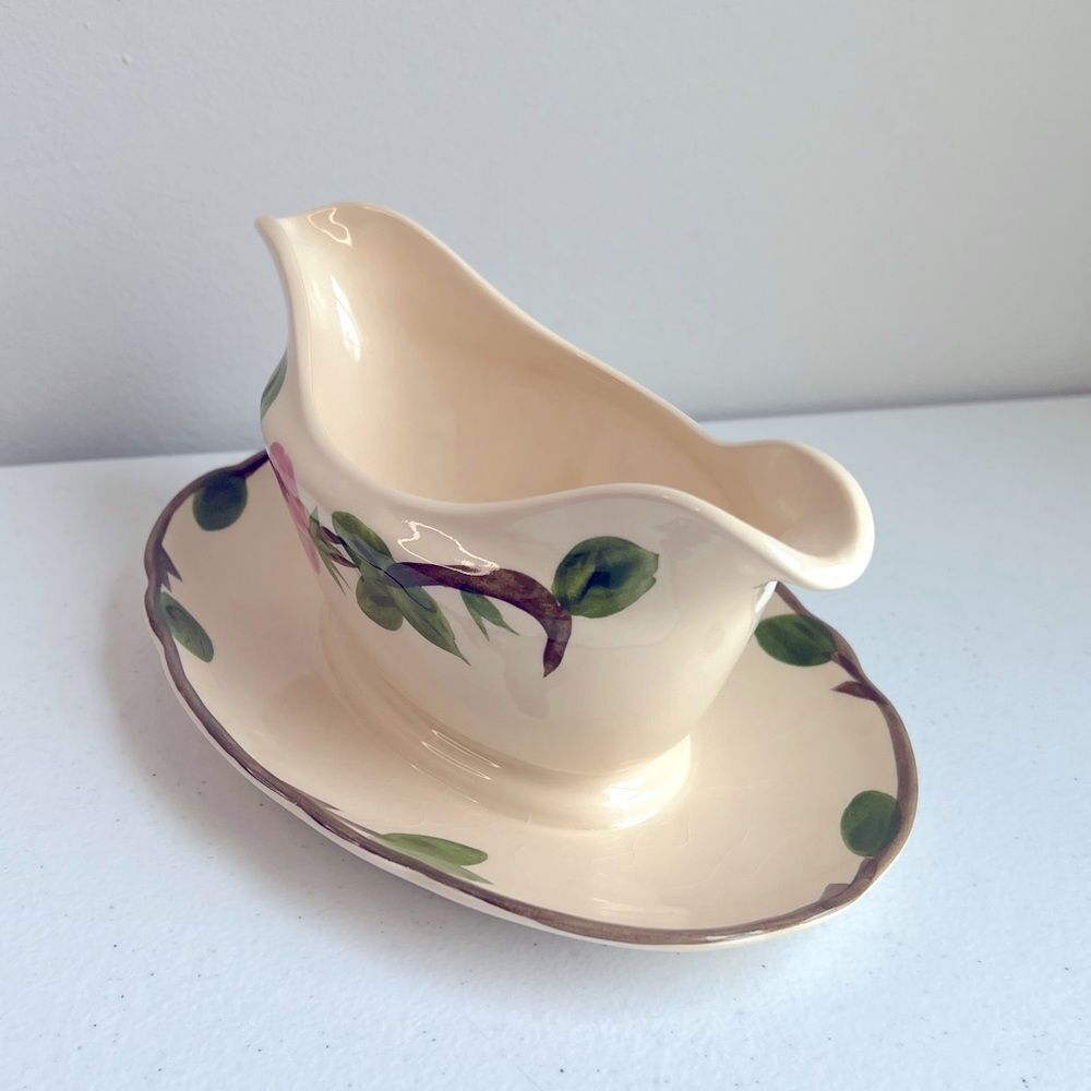 Franciscan 1940’s Desert Rose 8" x 3" Gravy Bowl Made in England - Picture 3 of 8
